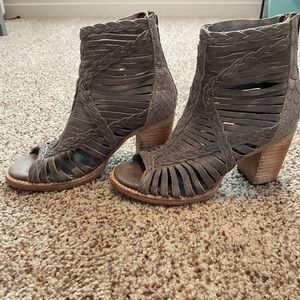 Freebird by Steven. Stone Multi, Bela